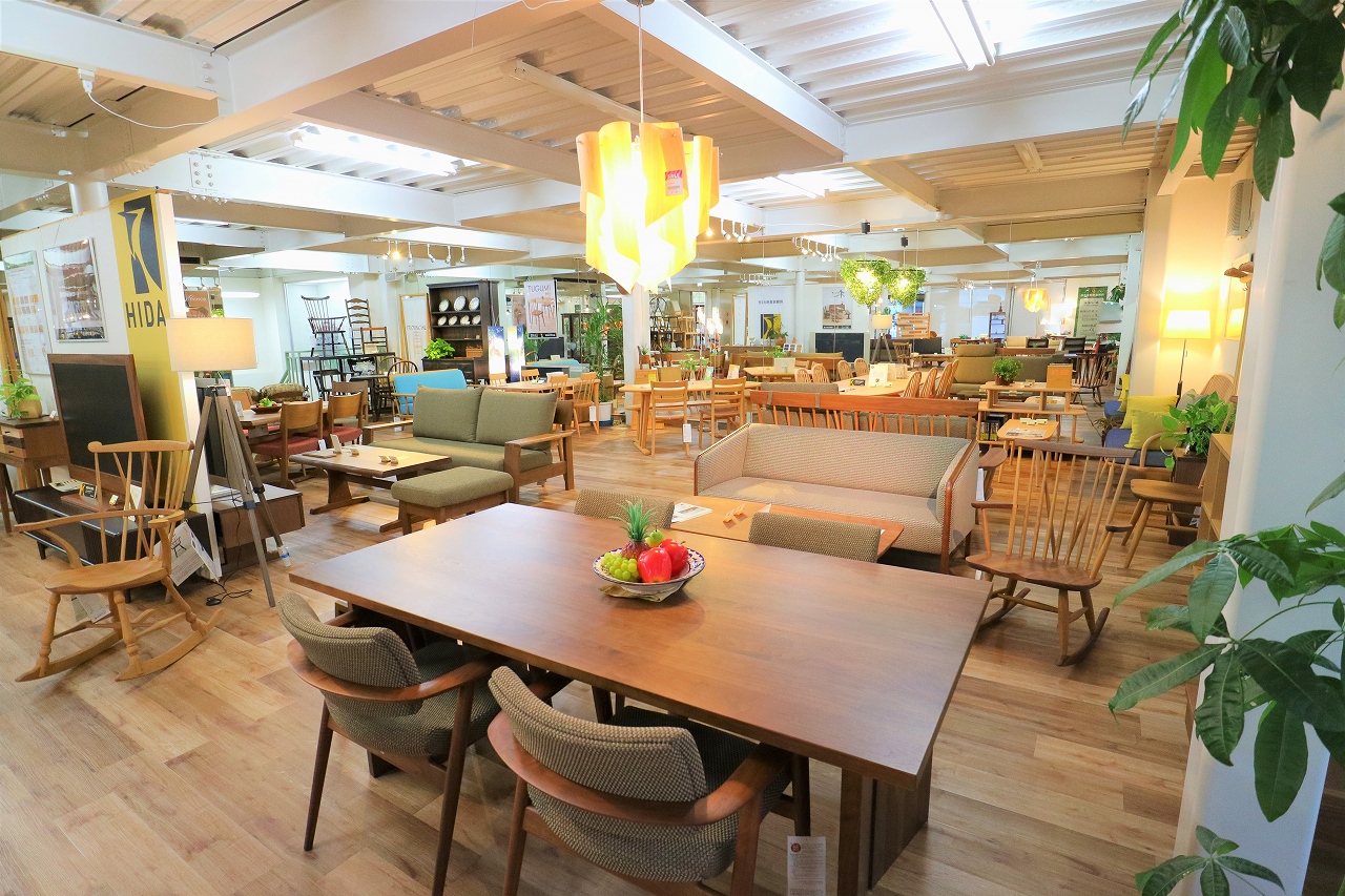 キツツキマークの飛騨の家具が断然安い！